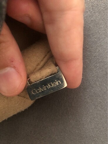  Beden Calvin klein kol çantası