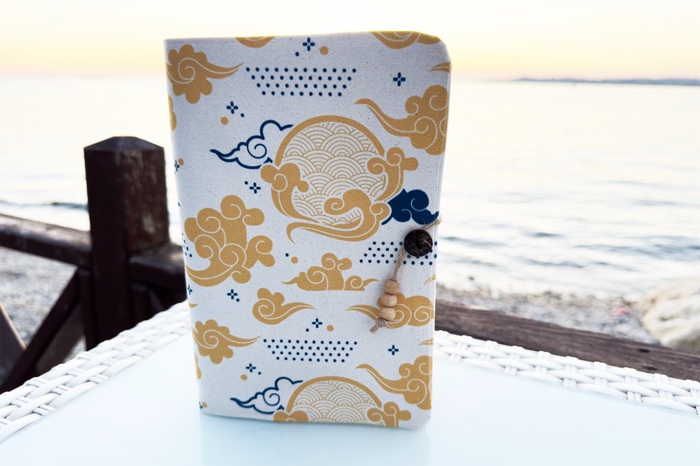 Kitap kılıfı 
Beyaz ve Sarı Desenli kitap kılıfı - Görsel 4