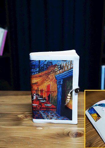 Kitap kılıfı 
Renkli Baskılı Beyaz Kitap kılıfı