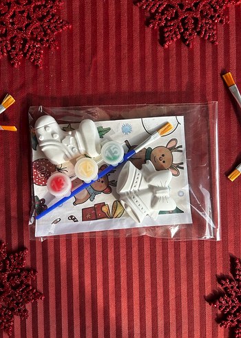 Taş boyama seti 
Beyaz Noel Temalı Boyama Seti 1 paket 2 figür