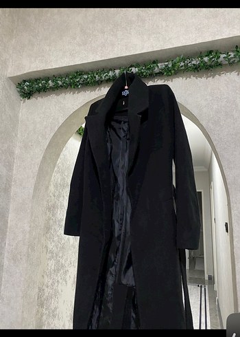 Zara Siyah Kuşaklı Uzun Kaban siyah uzun kaban zara kaban uzun kaban