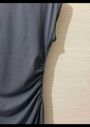 Stradivarius Gri Yüksek Yakalı Drapeli Midi Elbise Stradivarius model elbise