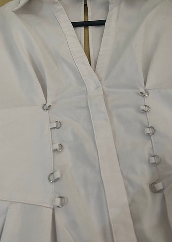 xs Beden beyaz Renk Bershka gömlek elbise bershka kısa elbise beyaz kısa elbise