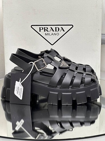 Prada Prada sandalet