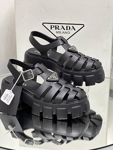 37 Beden siyah Renk Prada sandalet