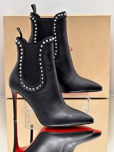 38 Beden siyah Renk Christian Louboutin çizme bot ayakkabı