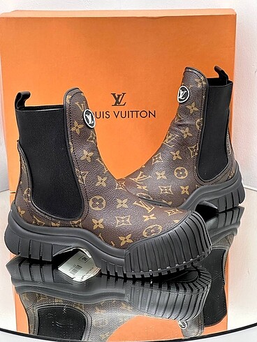 Louis Vuitton bot