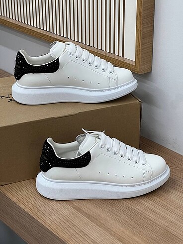 37 Beden beyaz Renk Alexander McQueen kadın sneaker spor ayakkabı