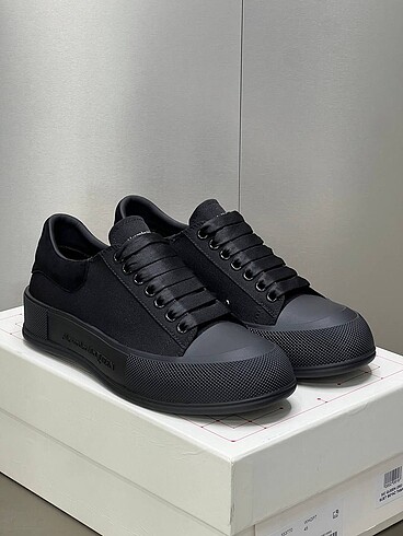 Alexander McQueen spor ayakkabı sneaker