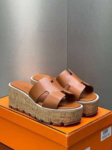 Hermes dolgu topuk terlik Hermes terlik