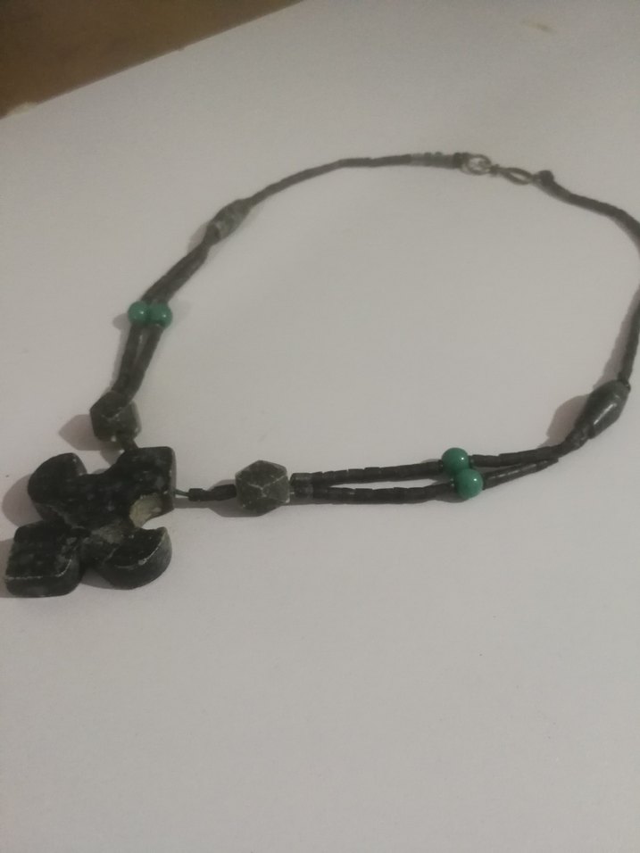 Gri Bulmaca Parçası Kolye - Görsel 2