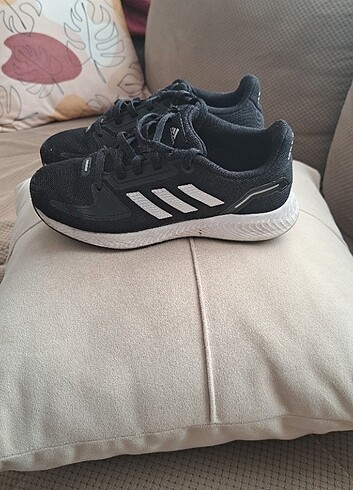 Orjinal Adidas ayakabi 