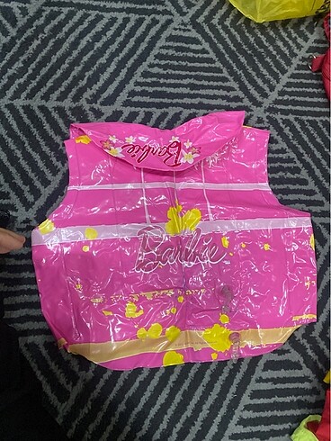 Barbie Havuz yeleği