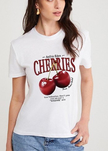 Cherries Baskılı Beyaz Regular Kesim Tshirt