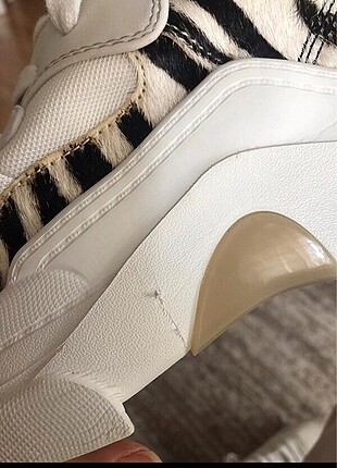 36 Beden Zara leopar detaylı spor ayakkabı