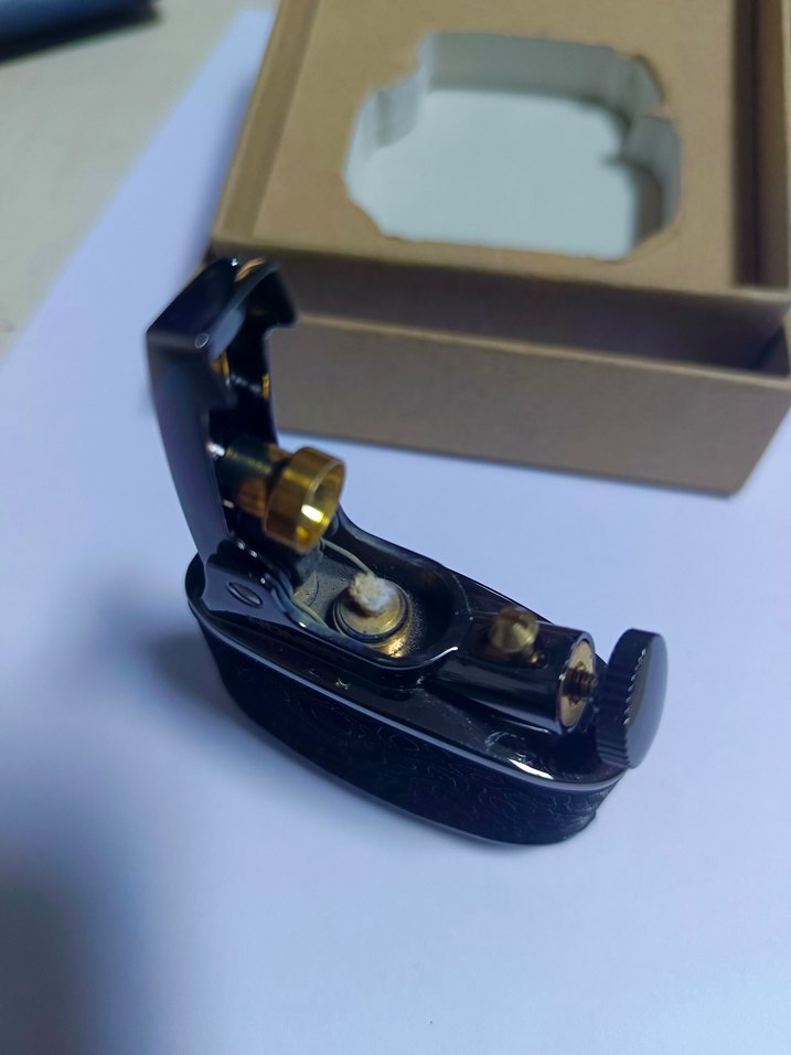 Siyah HONEST Desenli Çakmak - Görsel 2