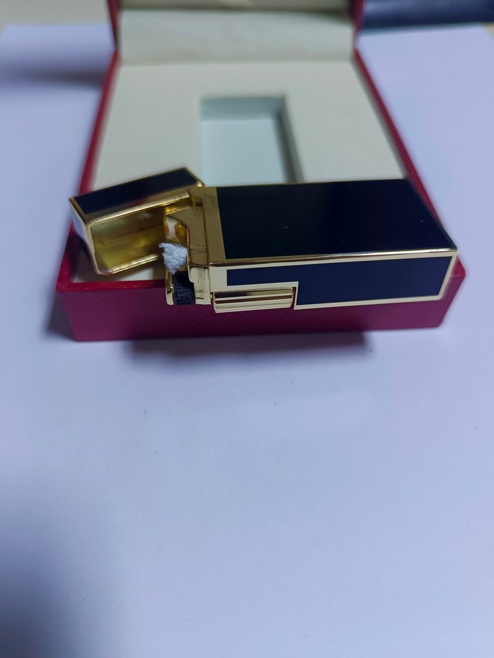 Altın ve Siyah Renkli Çakmak - Görsel 5