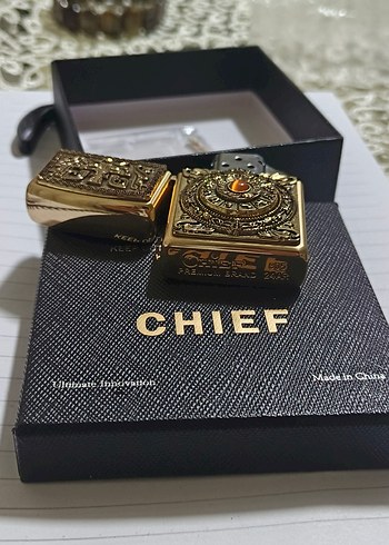 chief Altın Renkli İşlemeli Çakmak - Görsel 4