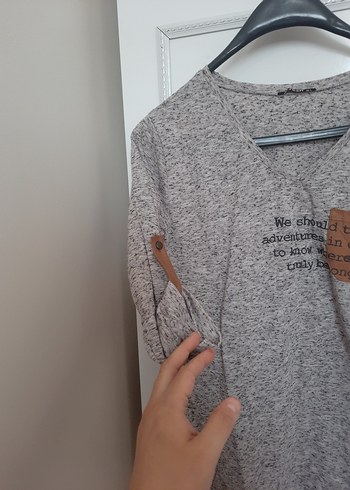 Gri Düğmeli Pamuklu Hamile Tişörtü - Görsel 2