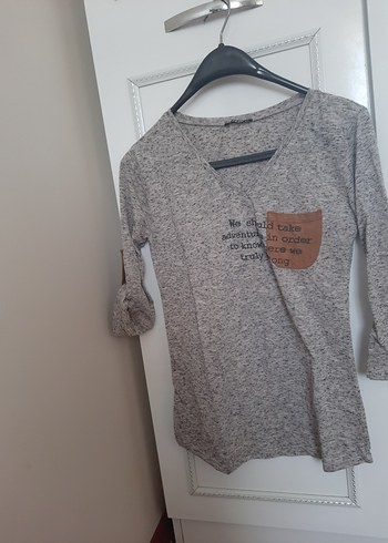 Gri Düğmeli Pamuklu Hamile Tişörtü - Görsel 4