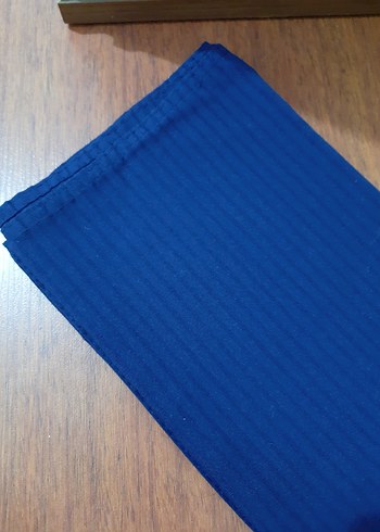 Mavi Pliseli Kadın Şal - Görsel 2