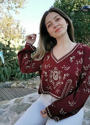 Nakışlı bluz 
