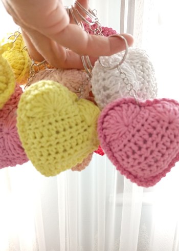 Lütfen açıklamayı okuyun. Renkli Örgü kalp şeklinde Anahtarlık - Görsel 2