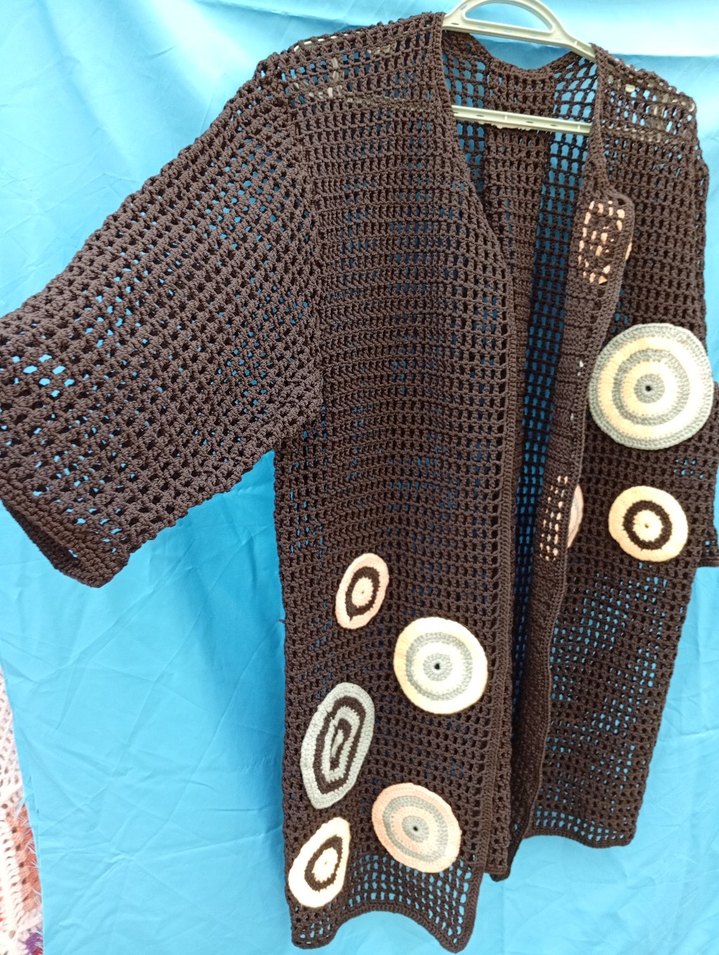 Uzun siyah, renkli motif detaylı Örgü Kadın Hırka - Görsel 2