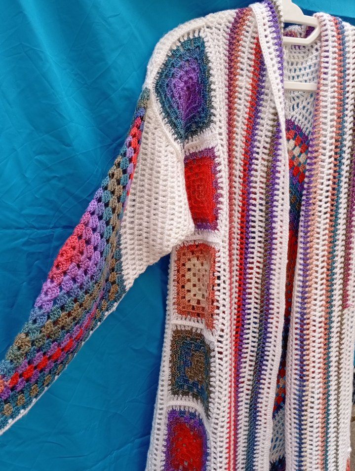 Renkli Bohem El Örgüsü Uzun Hırka - Görsel 3