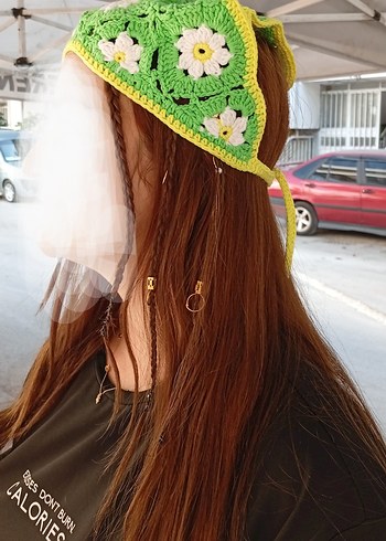 Papatya desenli trend bandana - Görsel 7