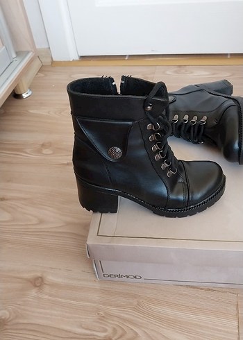 #bot #kadın #kışlık #deri #tarz #siyah - Görsel 5