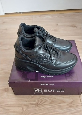 #dolgutopuk #sporayakkabı #kadın #deri #siyah #yeni #moda #tarz - Görsel 2