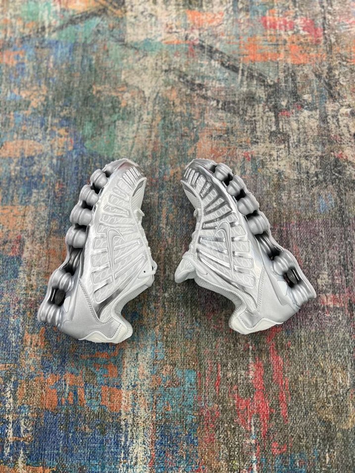 nike shox Gri Beyaz Erkek Spor Ayakkabı - Görsel 2