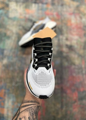 nike Pegasus Gri Bağcıklı Erkek Koşu ve Antrenman Ayakkabısı - Görsel 7