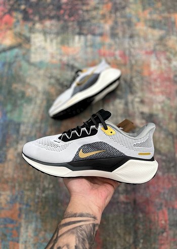 nike Pegasus Gri Bağcıklı Erkek Koşu ve Antrenman Ayakkabısı - Görsel 3