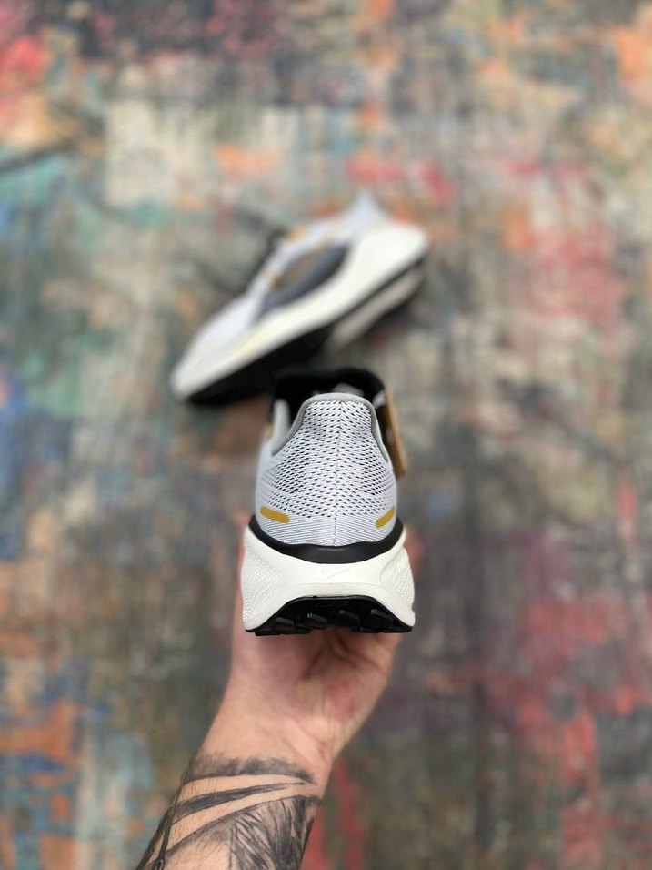 Nike Pegasus Gri Erkek Koşu Ayakkabısı Bağcıklı - Görsel 5