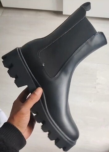 Bershka 44bot