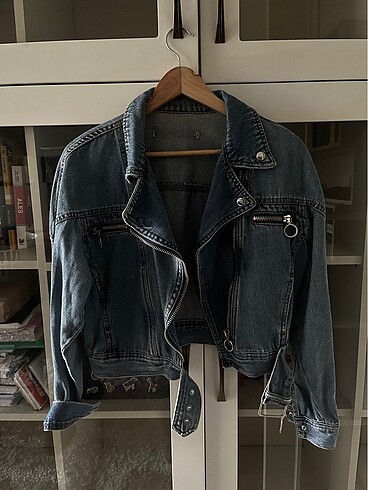 Bershka Biker görünümlü kot ceket