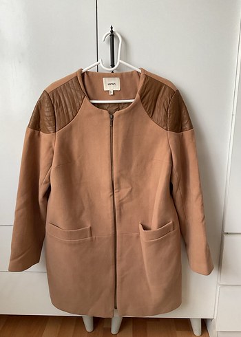 Deri Detaylı Camel Renk Kaban - Görsel 2