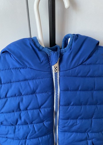 Mavi Kapüşonlu Erkek Çocuk Şişme Mont - Görsel 3