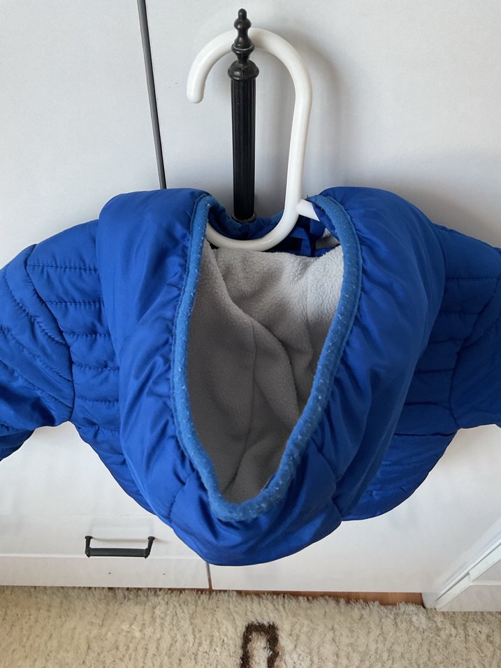 Mavi Kapüşonlu Erkek Çocuk Şişme Mont - Görsel 5