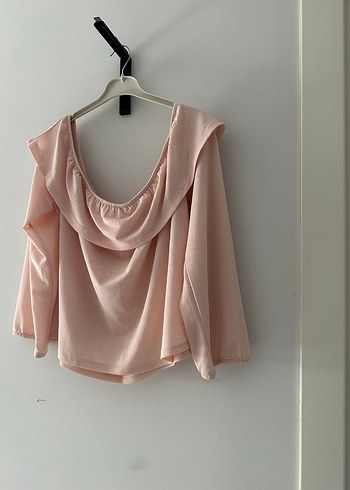 Pembe Omuzdan Düşük Mini Kadın Bluz
