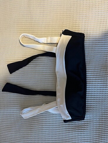 Penti bikini üstü