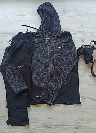 Nike therma fit