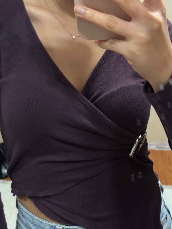 Mor V Yaka Kadın Süet Bluz - Görsel 3