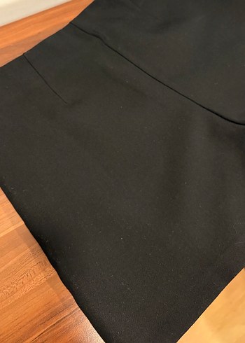 Siyah Şort Etek - Görsel 2