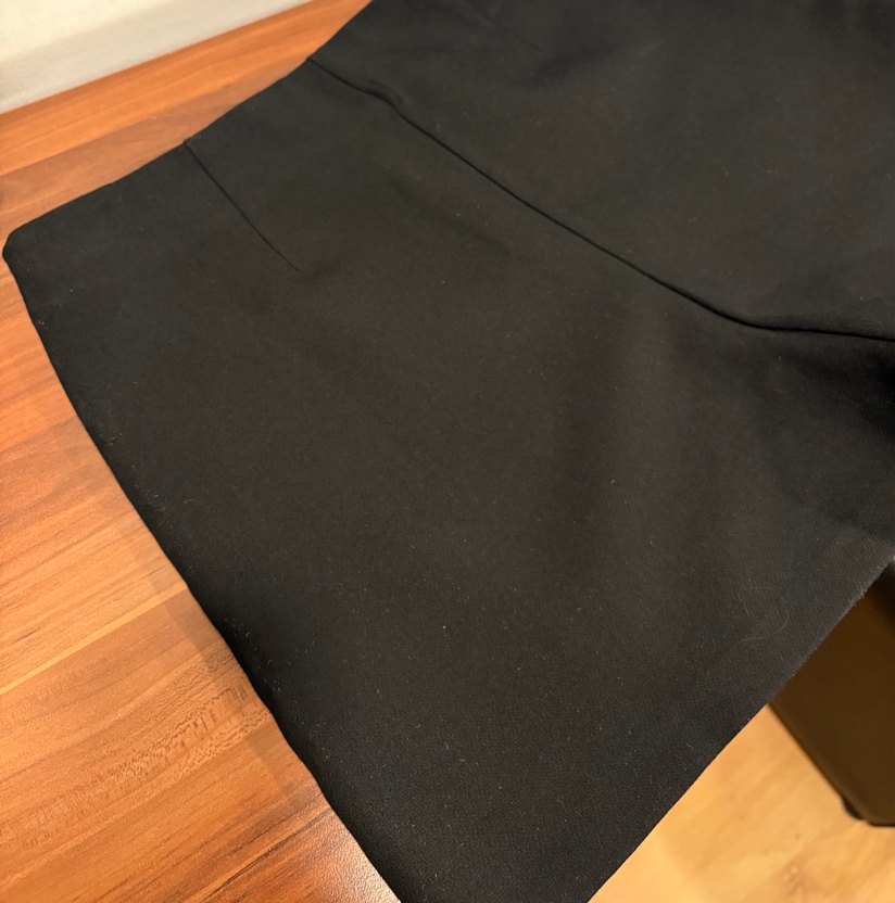 Siyah Şort Etek - Görsel 2