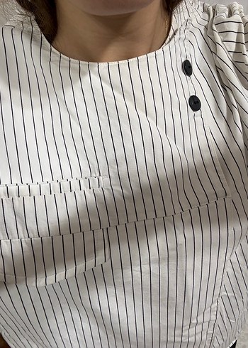 Düğmeli V Yaka Çizgili Kadın Gömlek - Görsel 2