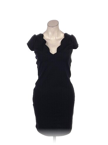 PreLoved Kısa Elbise %70 İndirimli.