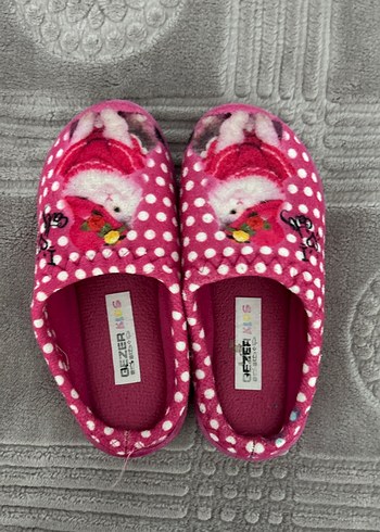 Kız Çocuk Renkli Nakışlı Sıcak Ev Terliği - Görsel 2